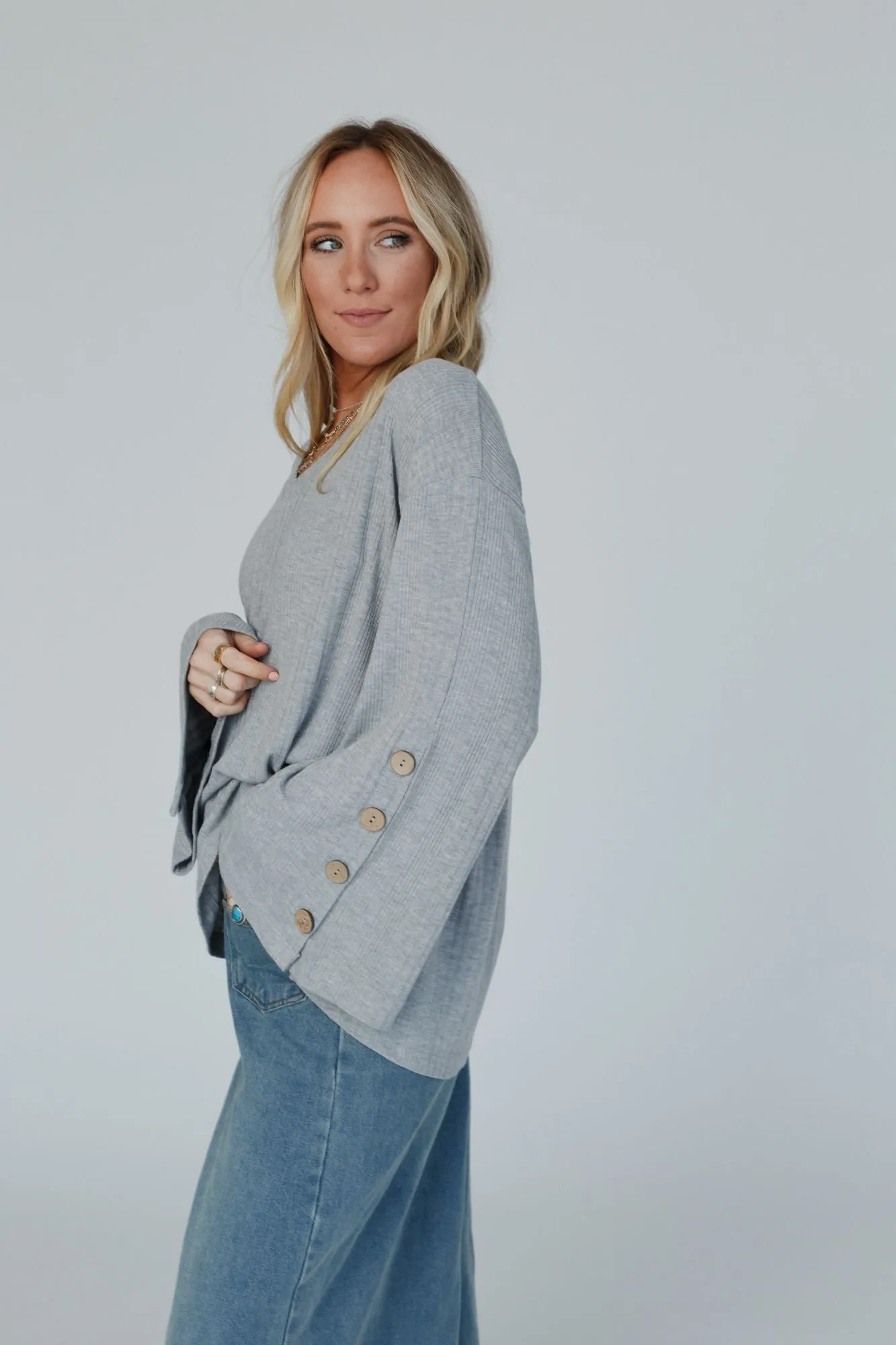 French Cafe Ribbed Knit Sweater Top - Heather Gray