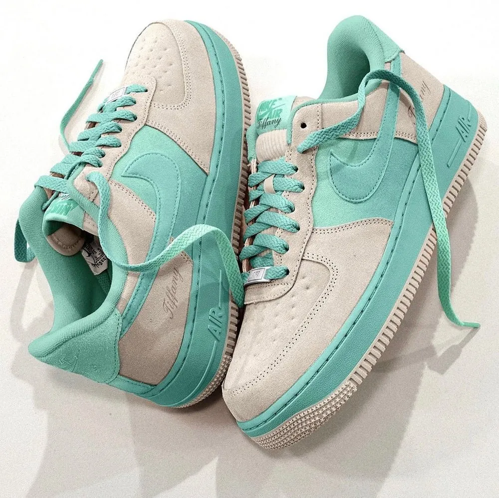 NIKE AIR FORCE 1 CUSTOM TIFFANY