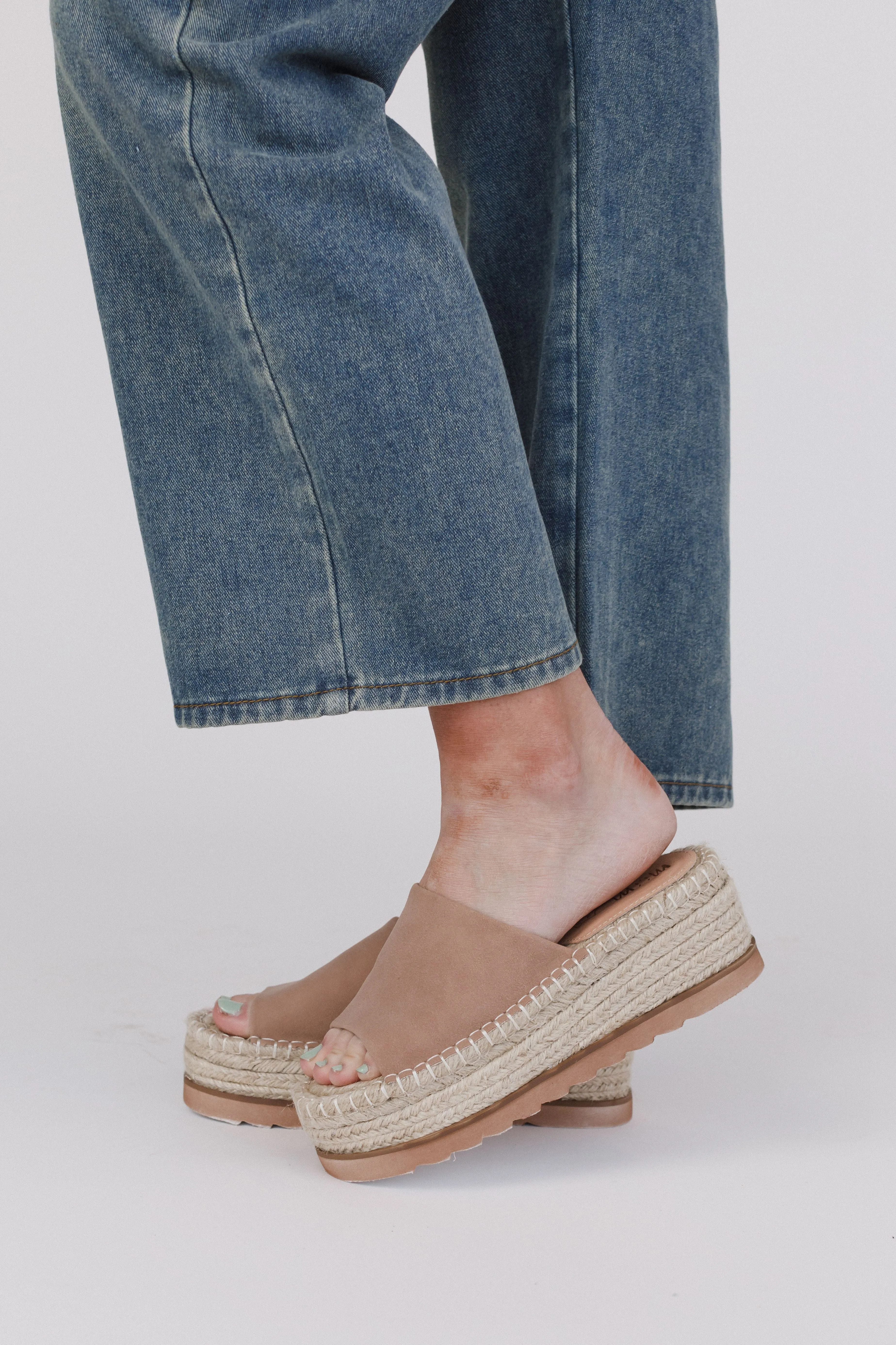 Prairie Path Platform Sandal - Taupe