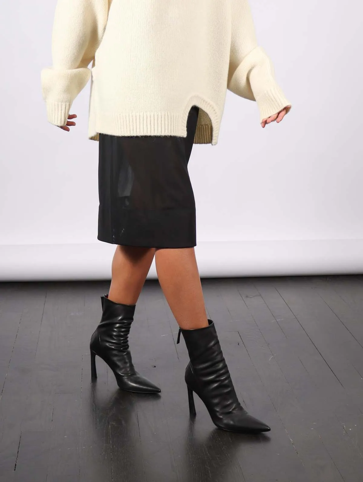 Soft Lambswool Sweater - Ivory